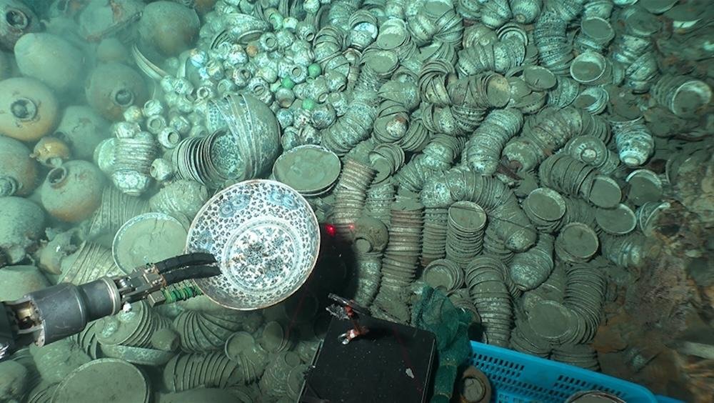 Archaeologists recover a treasure trove of artifacts from Ming dynasty shipwrecks in South China Sea